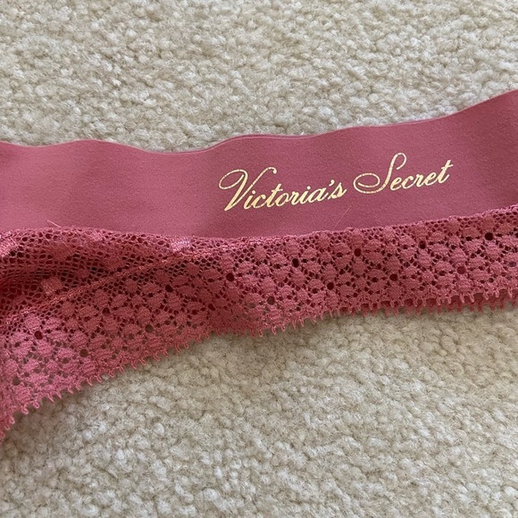 Victoria’s Secret Incredible thong size L - Picture 4 of 4